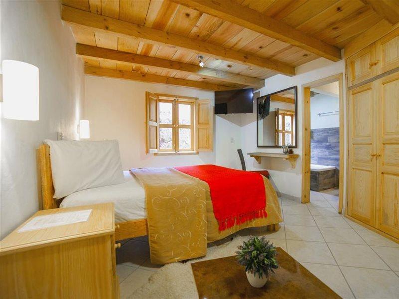 Hotel Adobe Y Teja Сан-Кристобаль-де-Ла-Касас Экстерьер фото