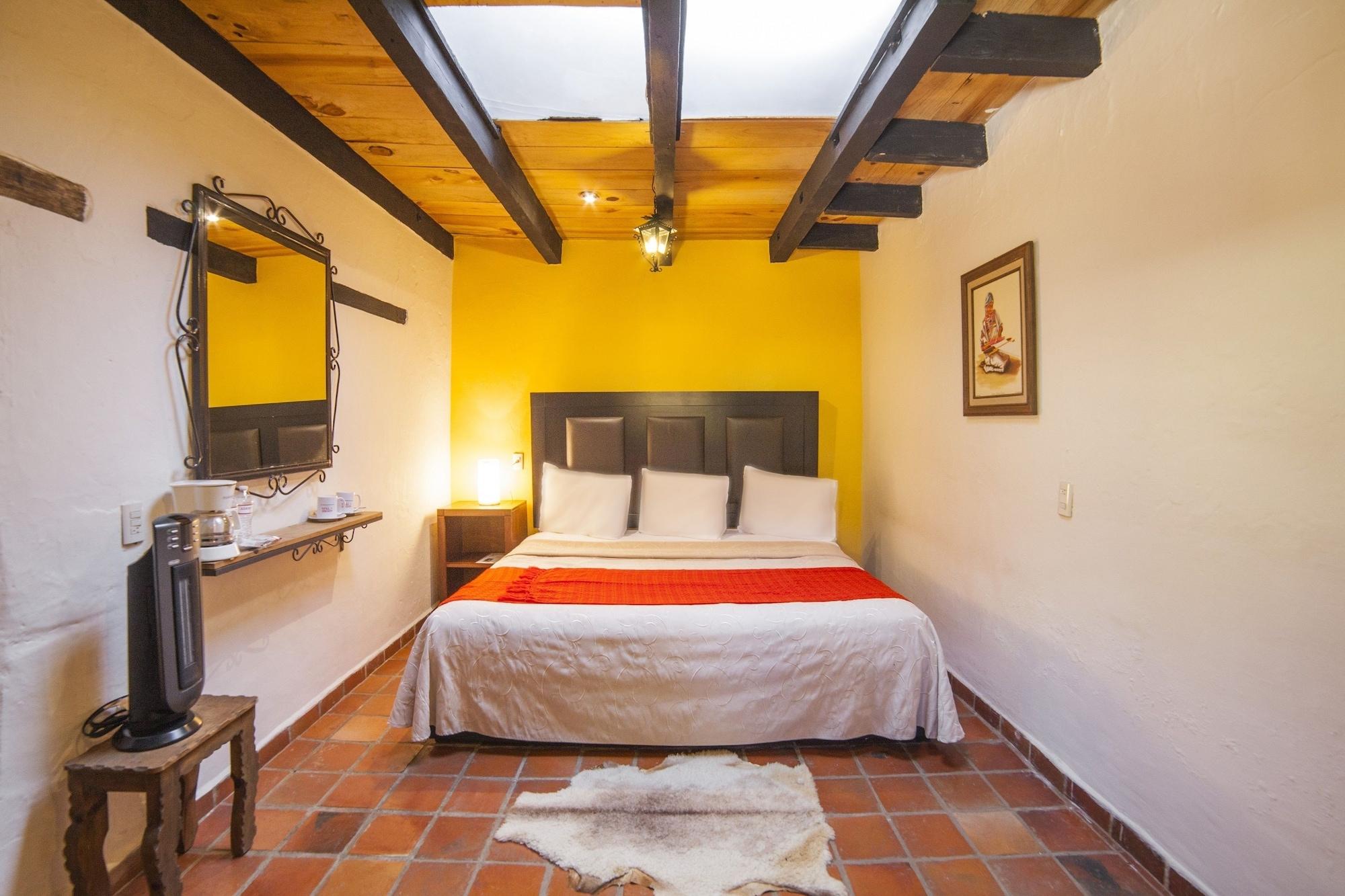 Hotel Adobe Y Teja Сан-Кристобаль-де-Ла-Касас Экстерьер фото