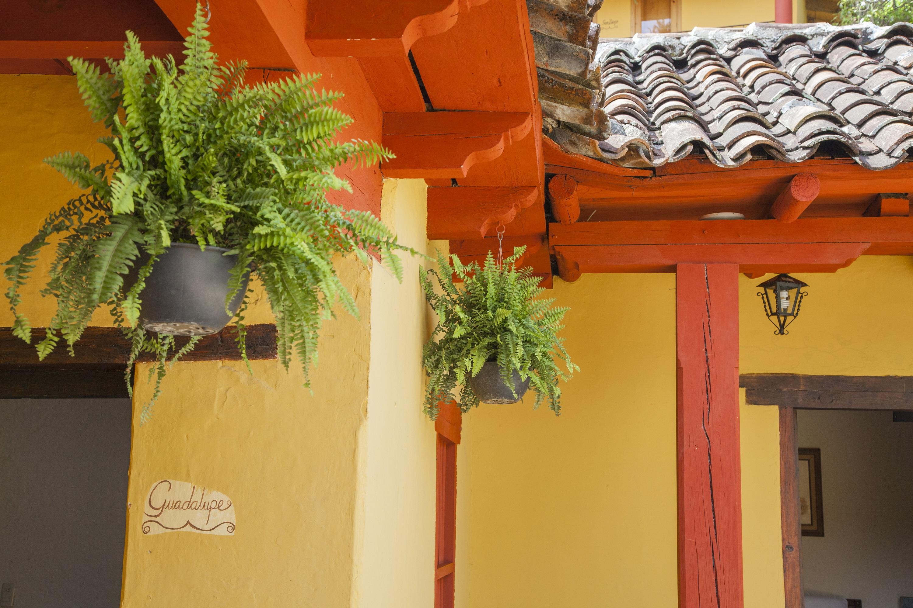 Hotel Adobe Y Teja Сан-Кристобаль-де-Ла-Касас Экстерьер фото