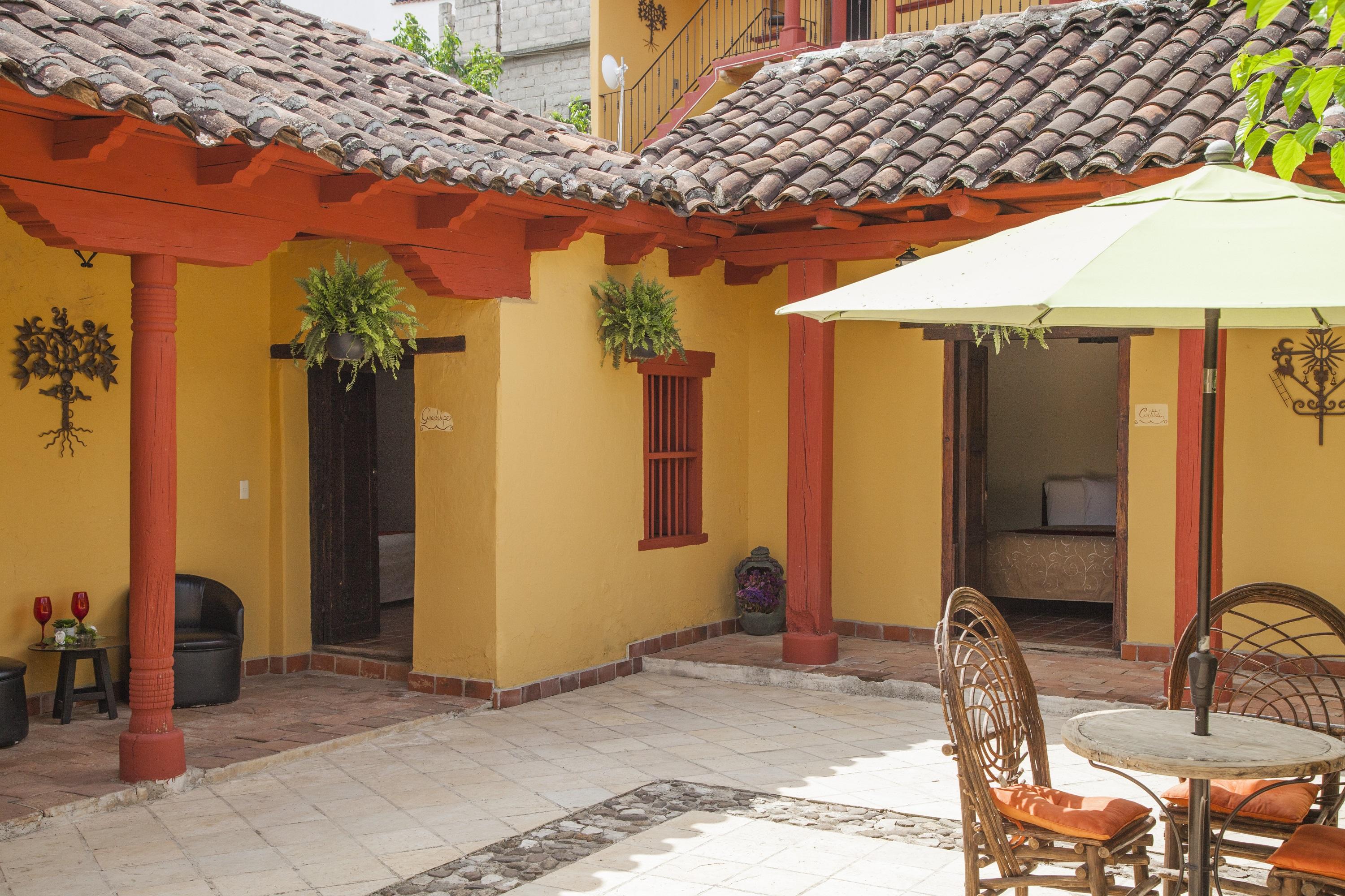 Hotel Adobe Y Teja Сан-Кристобаль-де-Ла-Касас Экстерьер фото